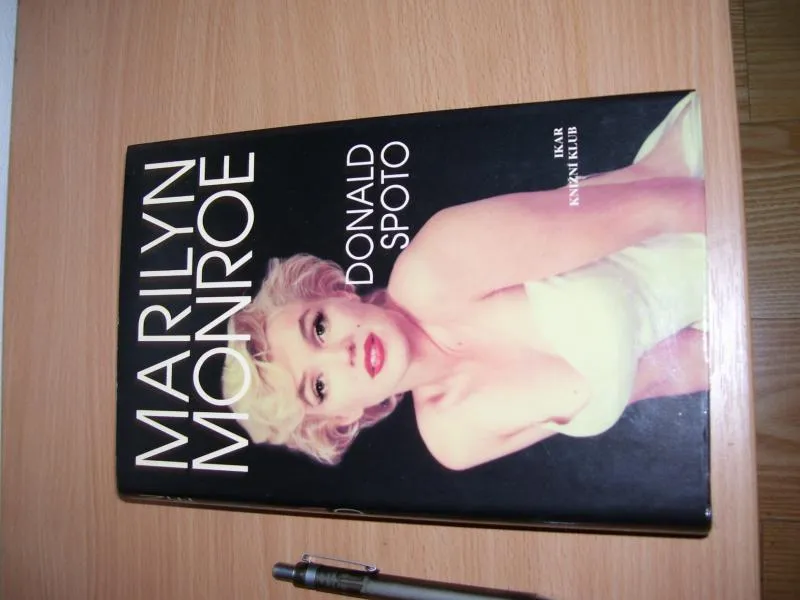 M.Monroe