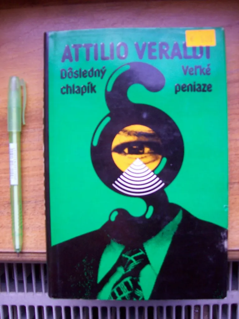 Dôsledný chlapík, Prístav hmiel a dalšie
