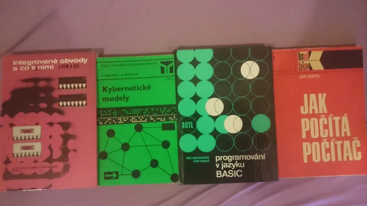 Technická literatúra:Integrované obvody a co s nimi a iné
