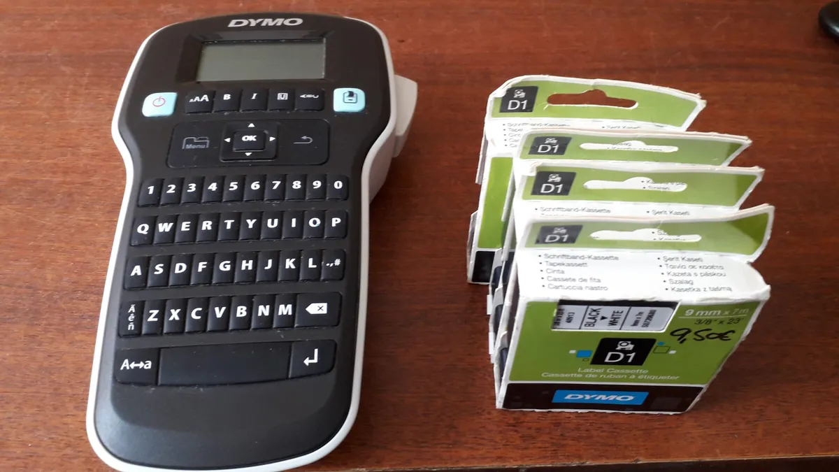 DYMO D1