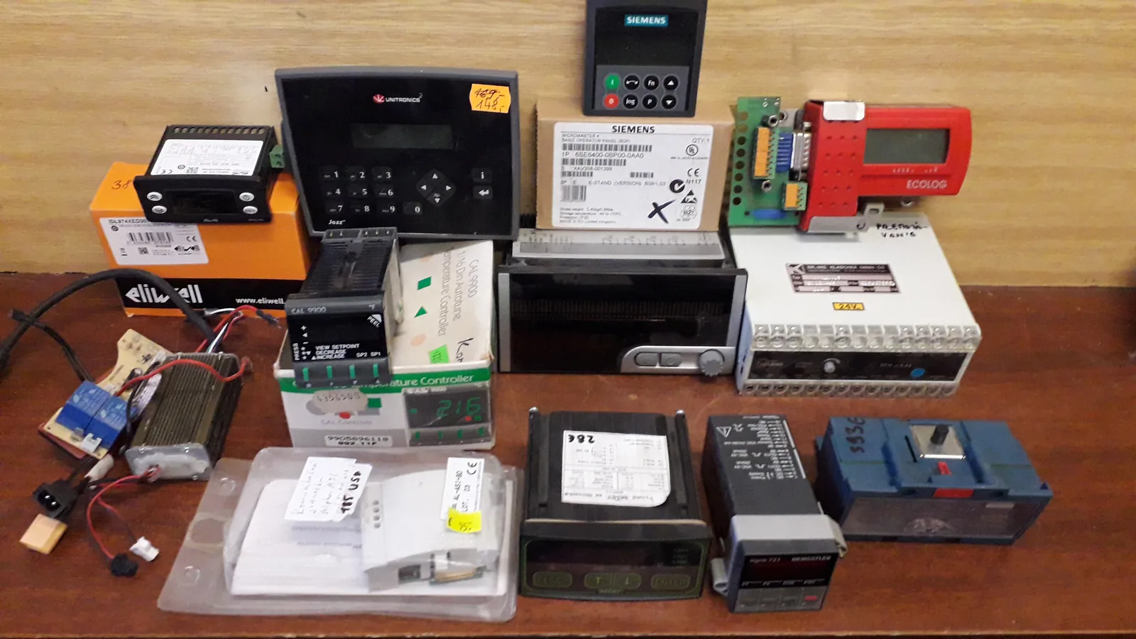 Elektronické riadiace jednotky mikroprocesové 1. Malé
