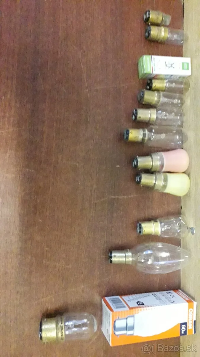 Žiarovky s päticou Ba15d a Ba 22d (bajonety)