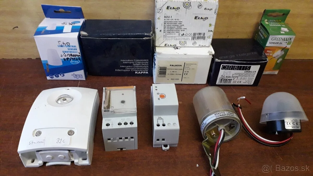 Súmrakové spínače (stmievače) 240V