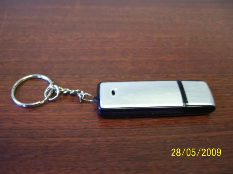 Diktafón v USB klúči