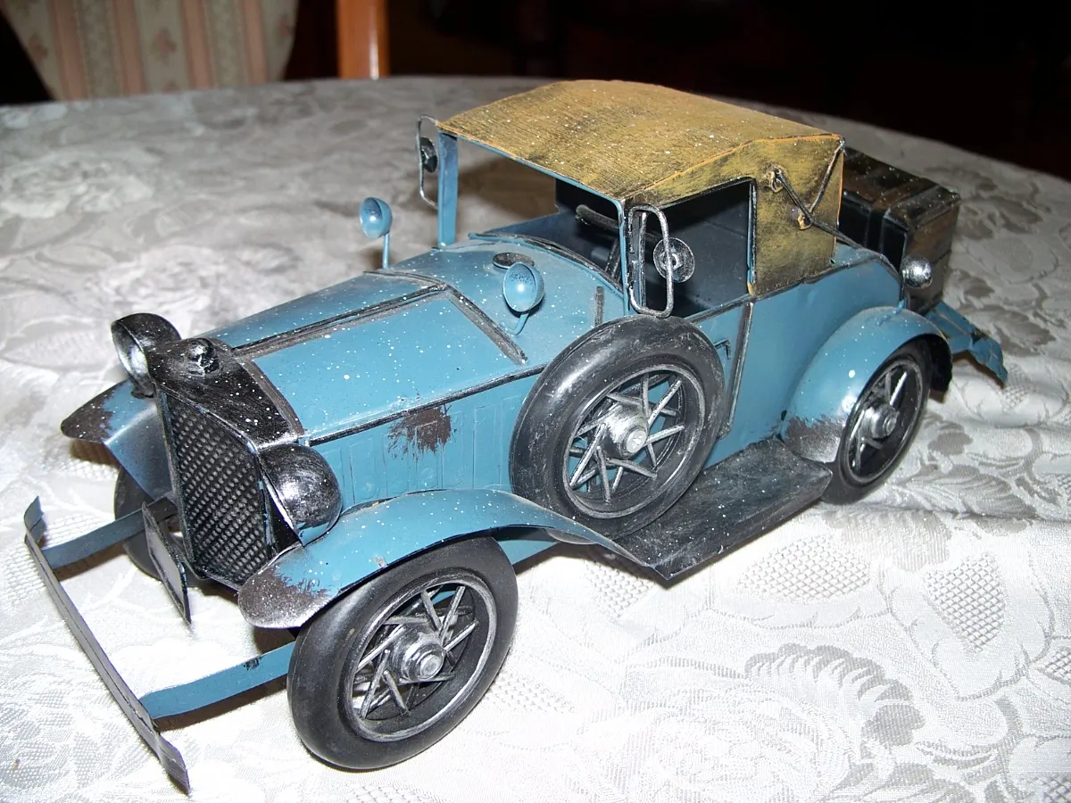 Automobil dekoračný