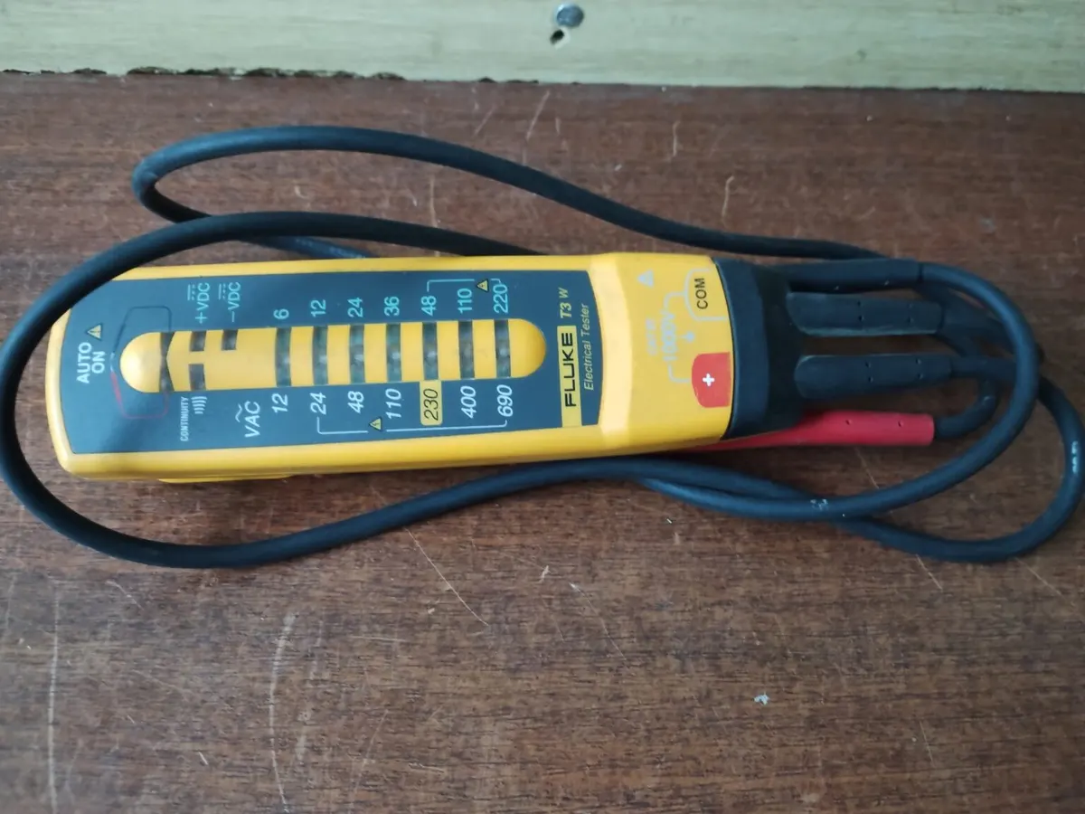 Skúšačka napätia FLUKE T3 do 1000V AC aj DC 58€
