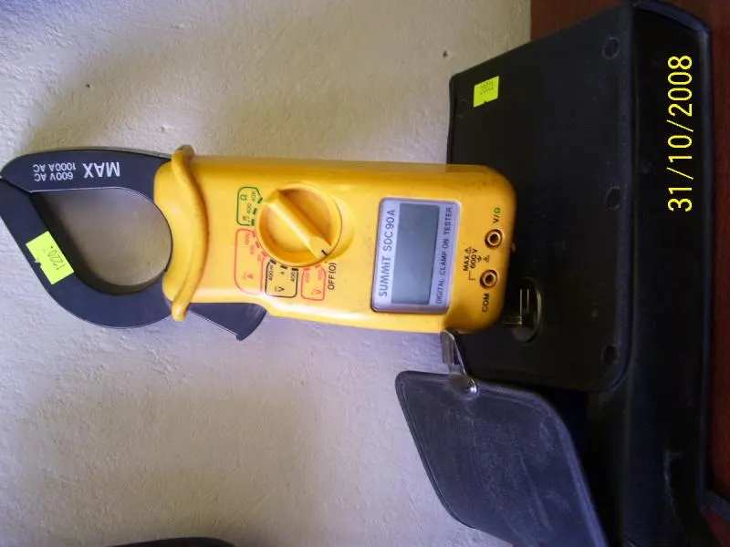 Kliešťový multimeter Summit