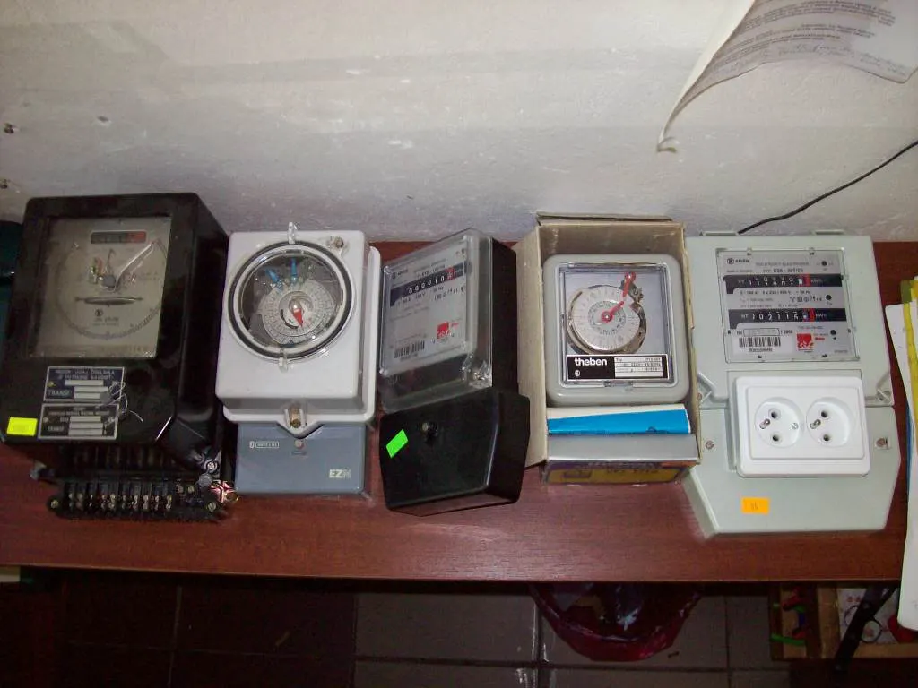 Elektromery analógové (mechanické) špeciálne