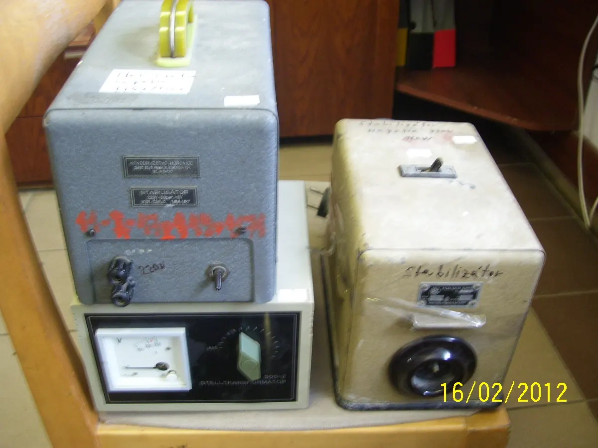 Stabilizátory napätia sieťové 220V