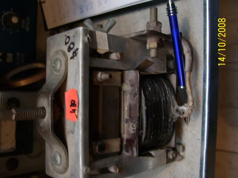 Trafo s nastaviťeľ. jadrom