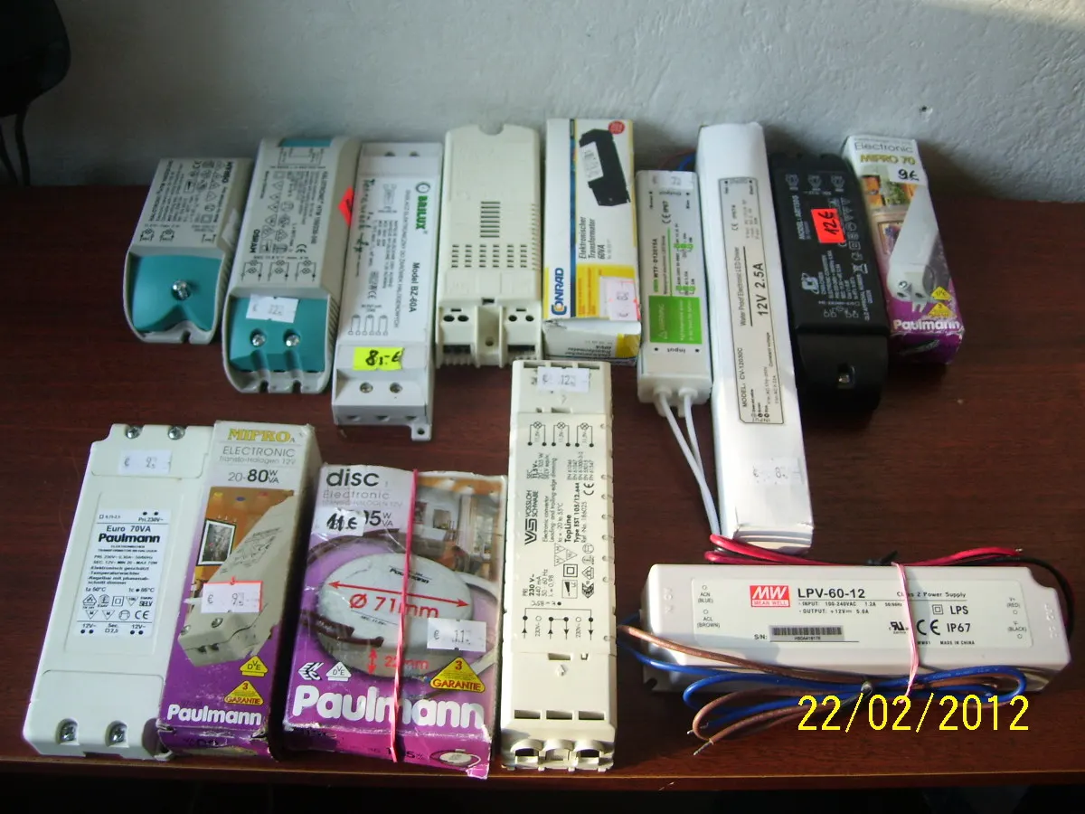 Elektronické transformátory 220V/12V AC