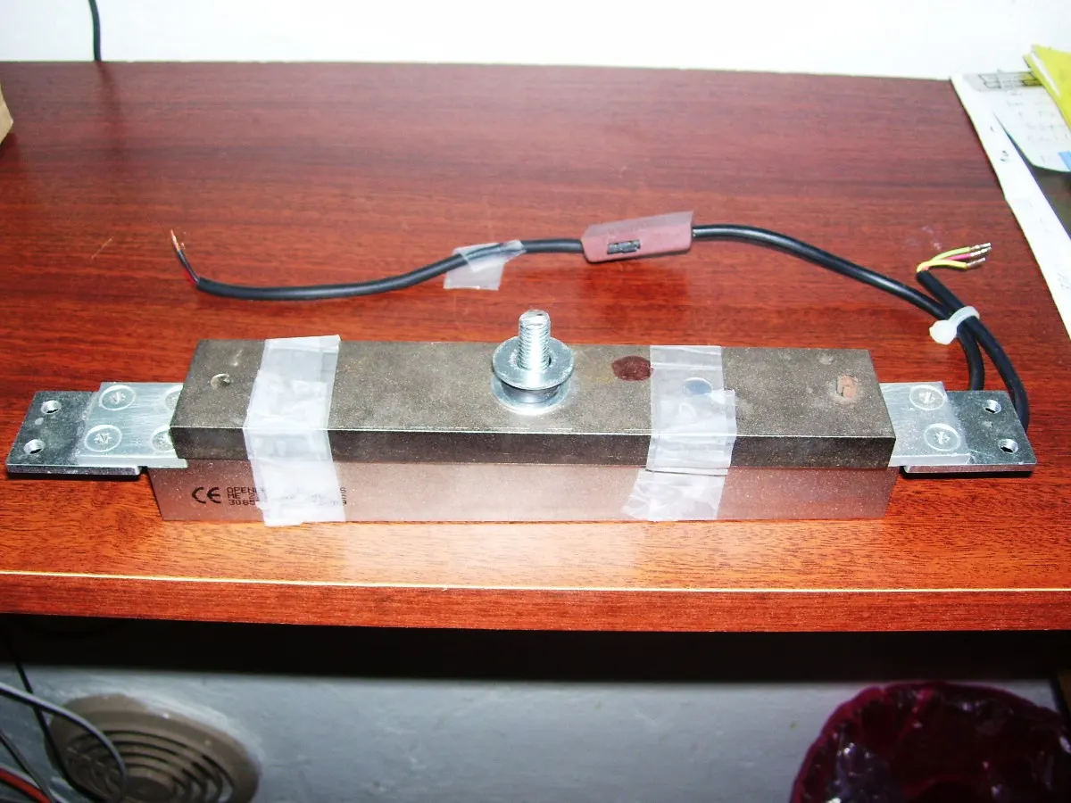 Elektromagnet lineárny