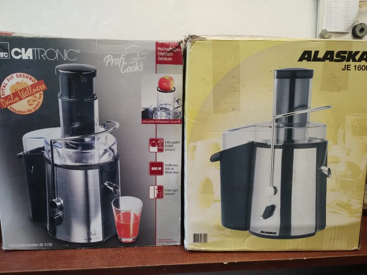 Odšťavovače -Clatronic AE3150 900W priemer 75mm nerez 2 rýchlosti 24€ -Alaska JE1600 500-700W priemer 75mm 1,8l 19€
