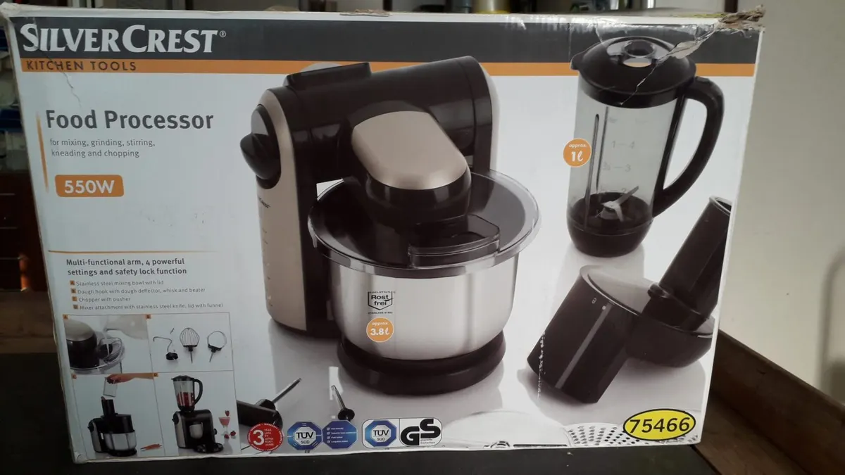 Stolový kuchynský robot