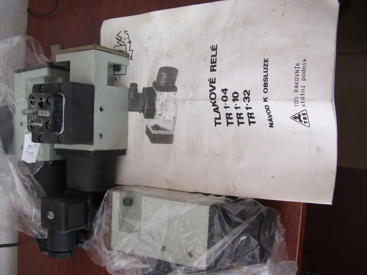 Tlakové relé TR1-04-2