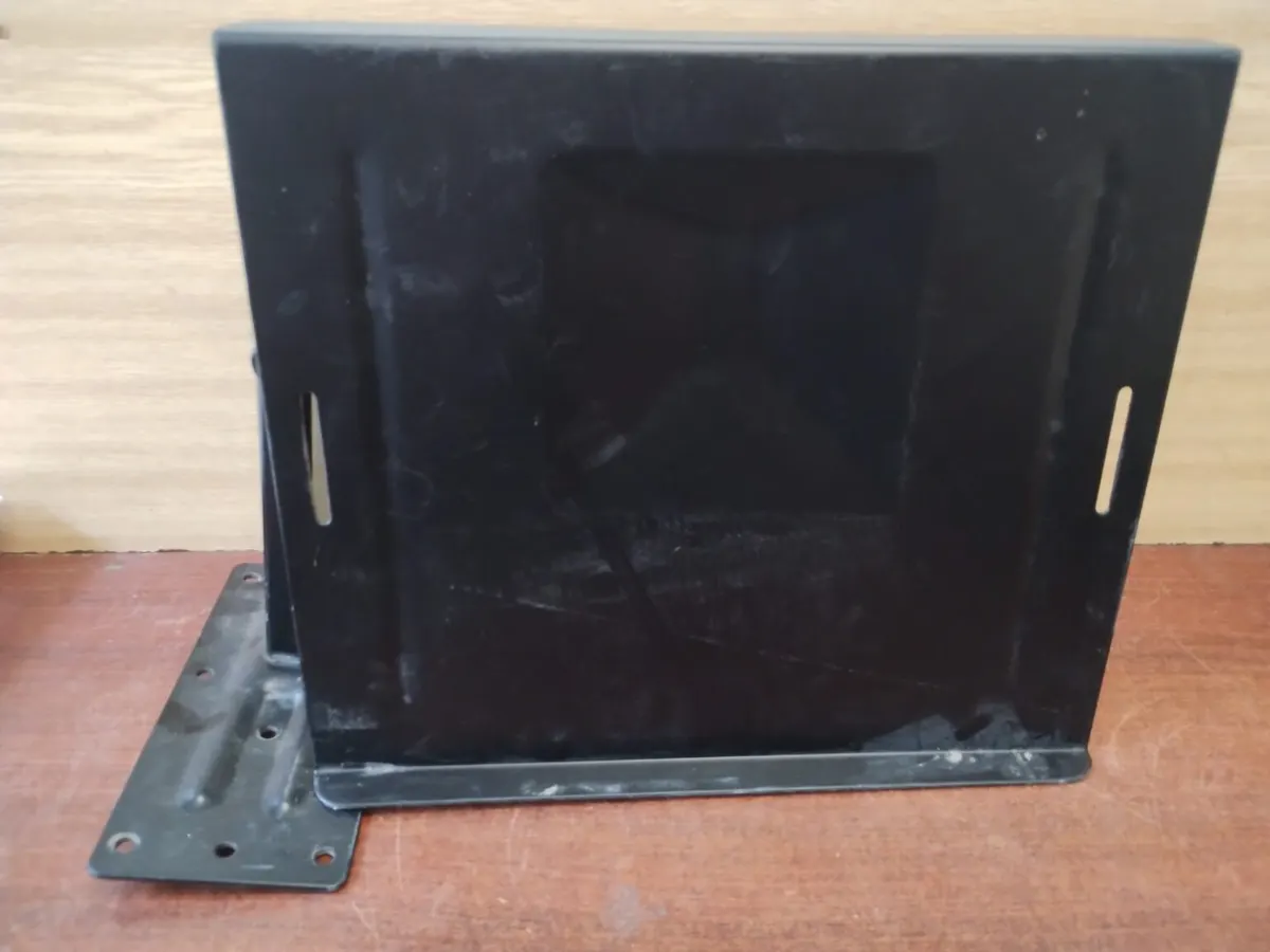 Držiak monitora JT6020 30kg 3 stupne voľnosti 11€