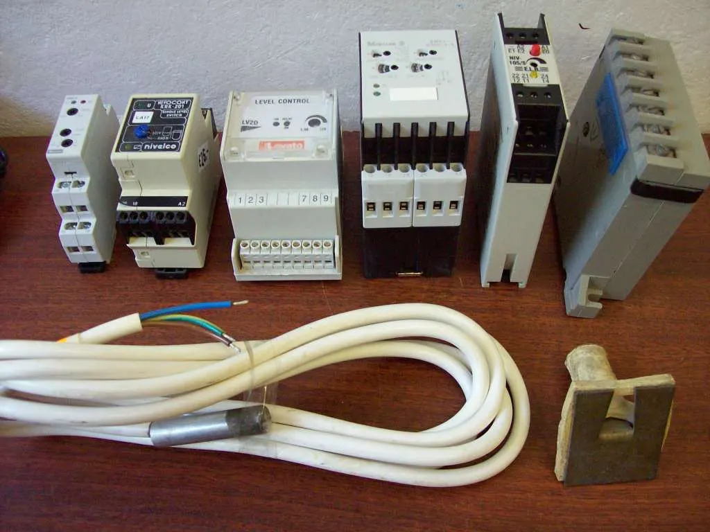 Hladinomery elektronické a čidlá