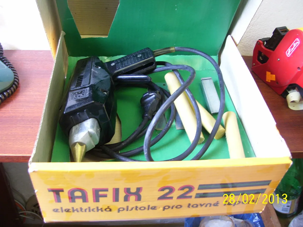 Tafix 22 Elektrická tavná pištoľ