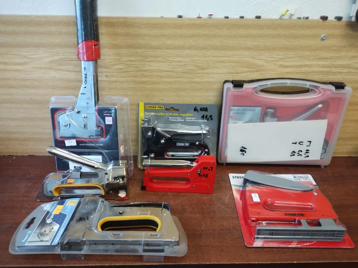 sponkovačky čaludnícke ručné a elekrické