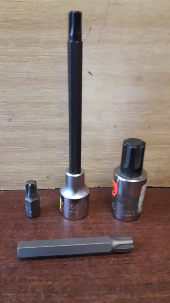 Hlavice a nadravce RIBE (6hr.) M4-M16 3/8“ -1/2“ kr=atke aj predĺžené 4,8-15€/ks