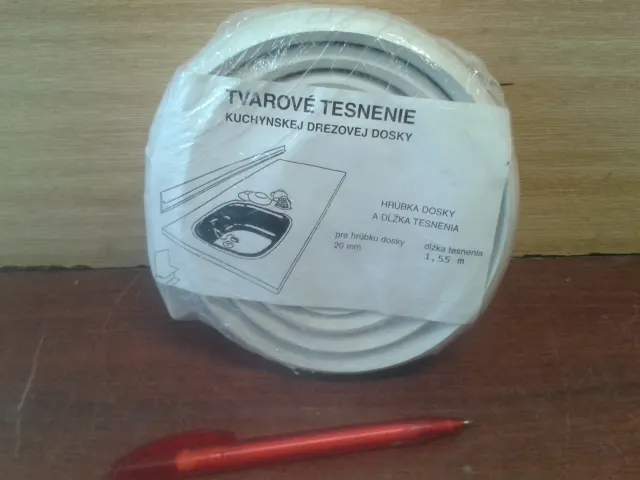 Tvarové tesnenie drezovej dosky