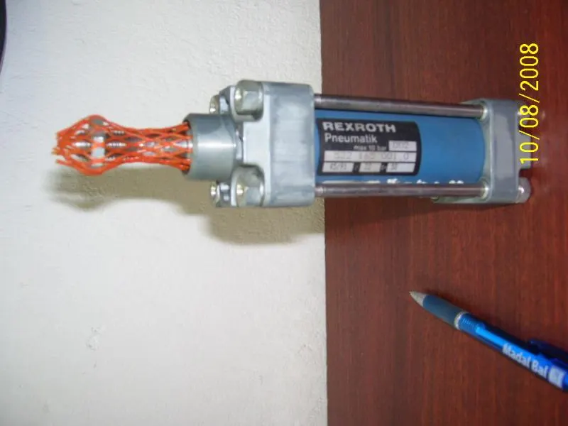 Pneumatický valec Rexroth