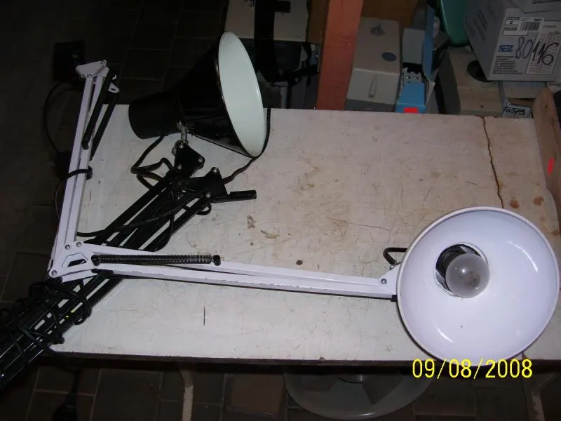 Lampy stolné pružinové