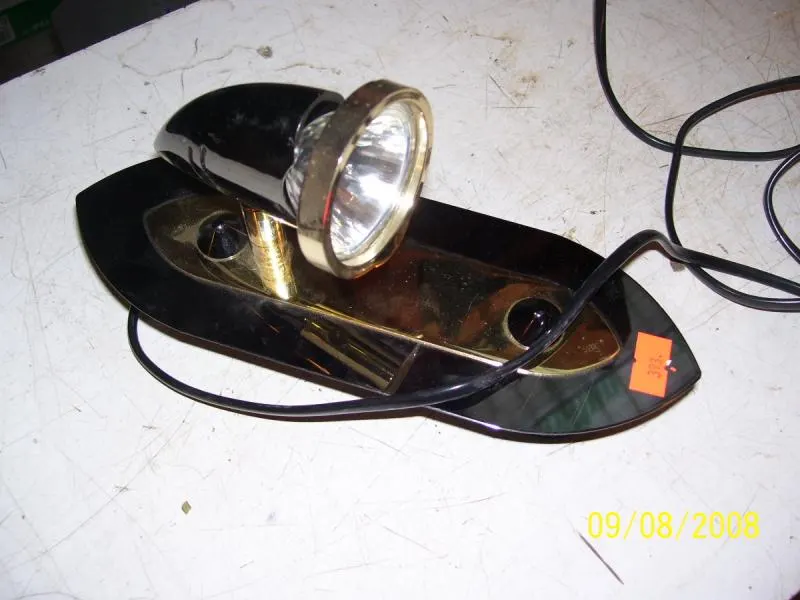 Lampa nástenná bodová
