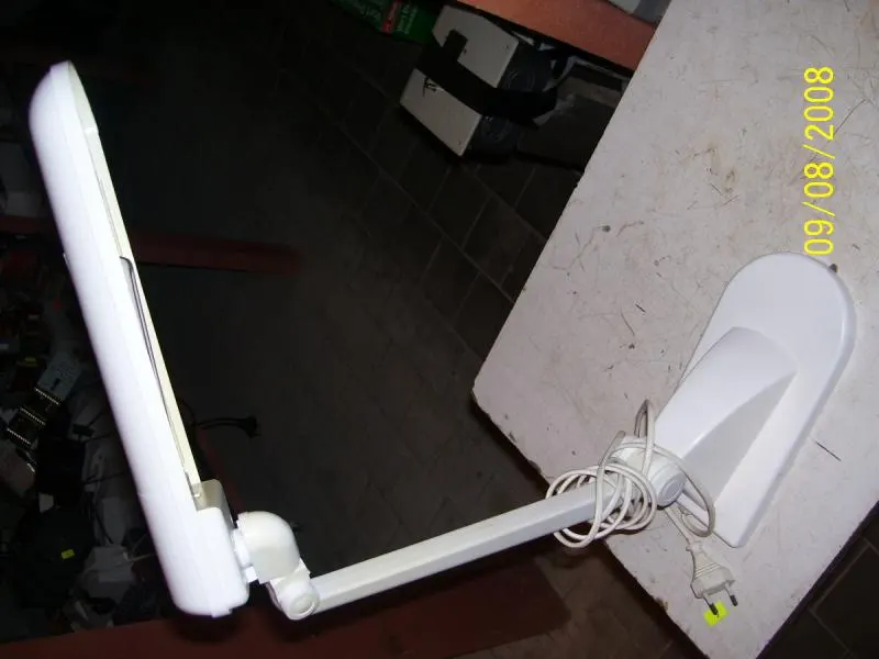 Lampa stolná biela
