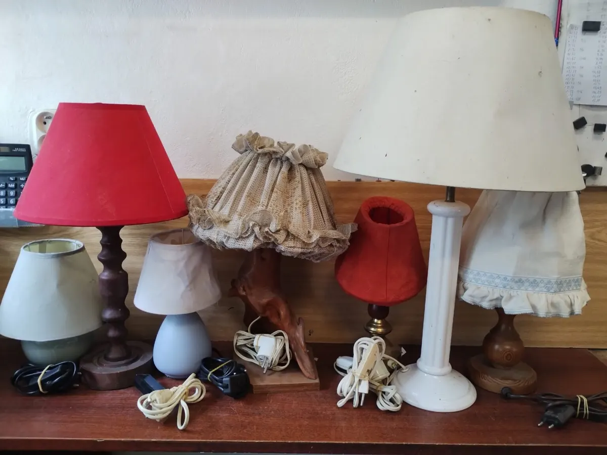 Lampy stolné