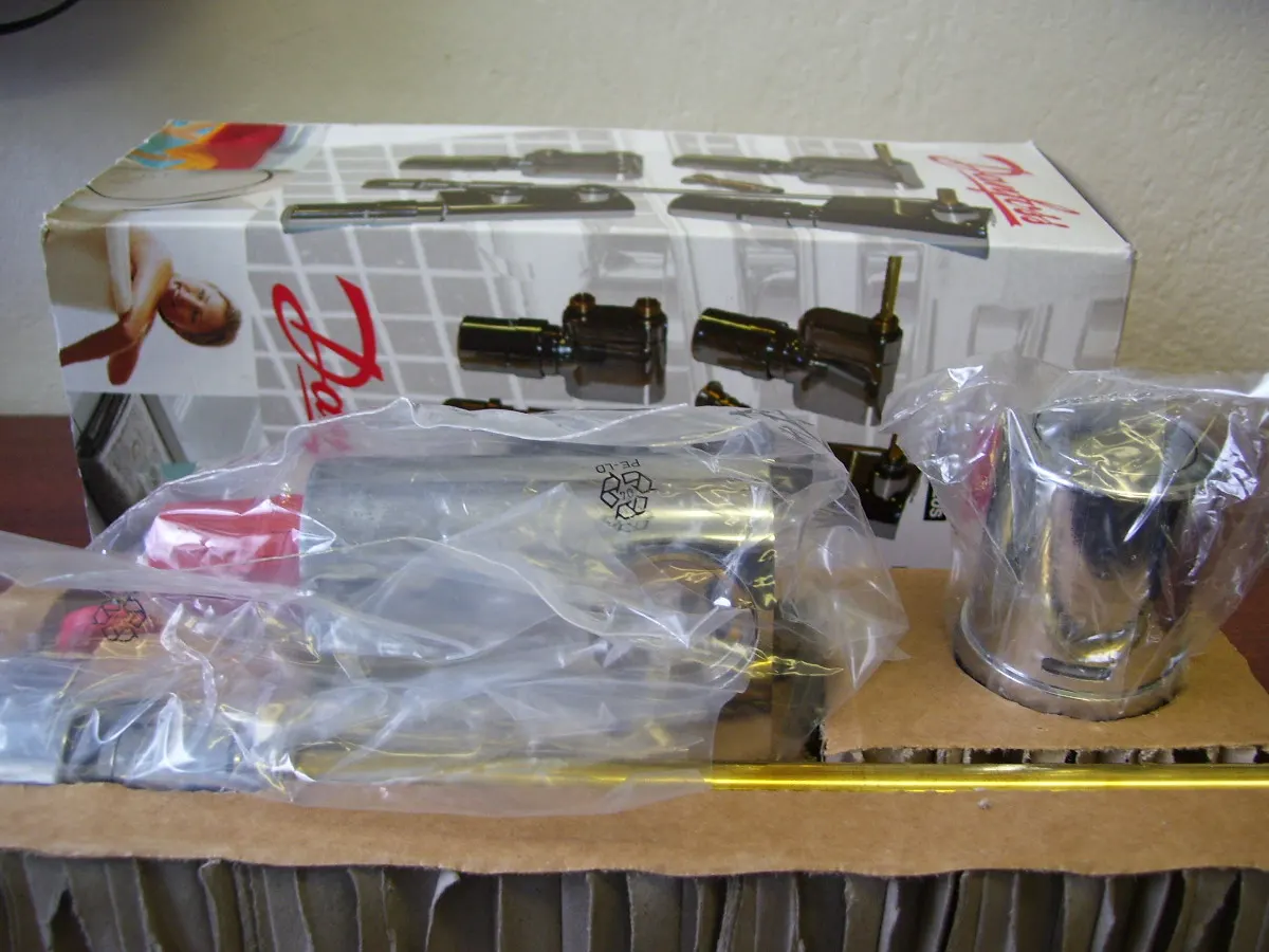 Termostatický veltil na rebríkový radiátor Danfoss