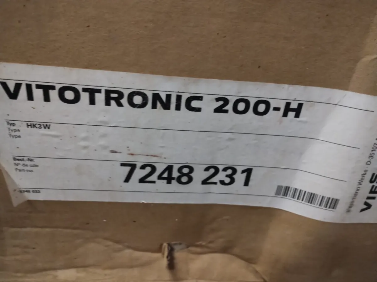 Plynové kotly Viessmann Vitotronic nové, zabalené s konzolov