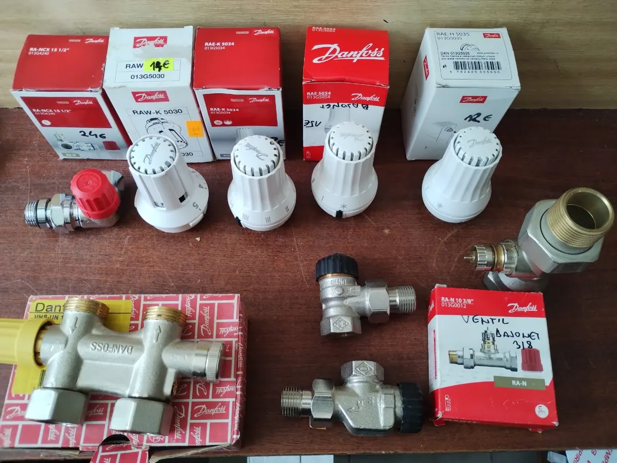Termostatické hlavice a ventily zn.Danfoss