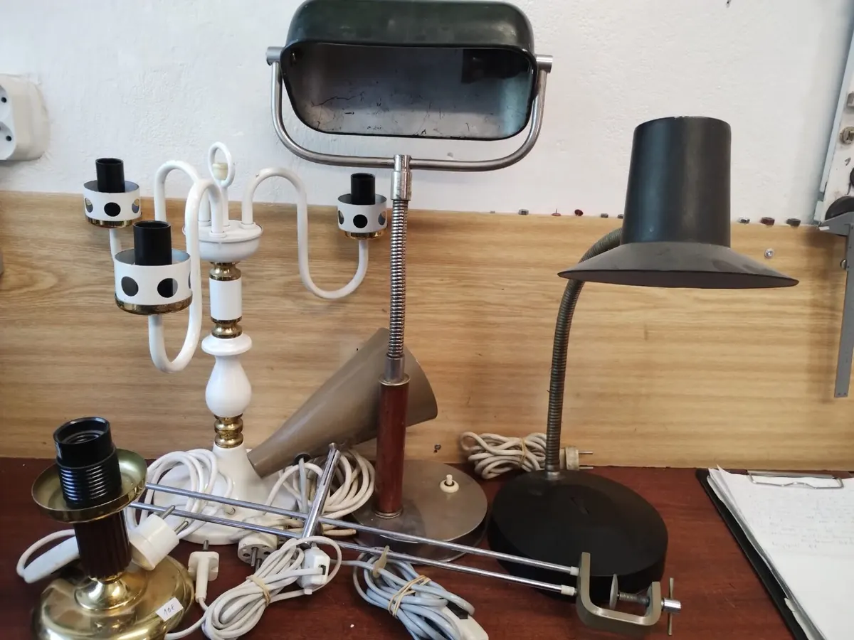 Stolné a stenové lampy Retro (všetky s vypínačom)